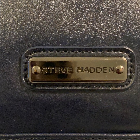 Purse - Picture 1 of 7